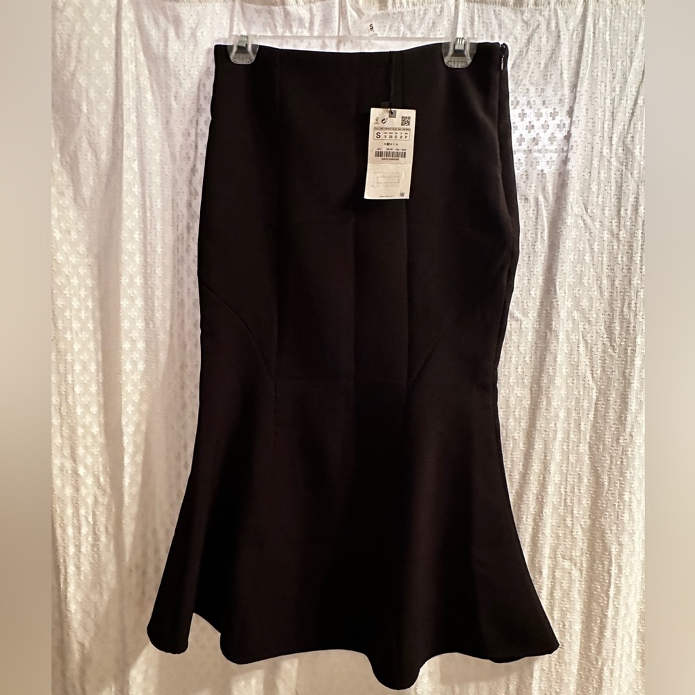NWT ZARA black skirt